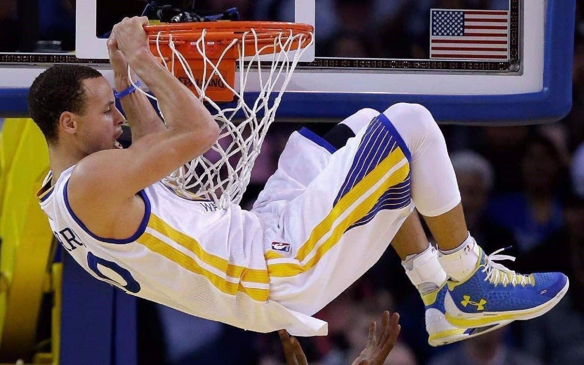哈登新规引爆联盟,公牛沦为防守冤大头,争议风暴席卷NBA